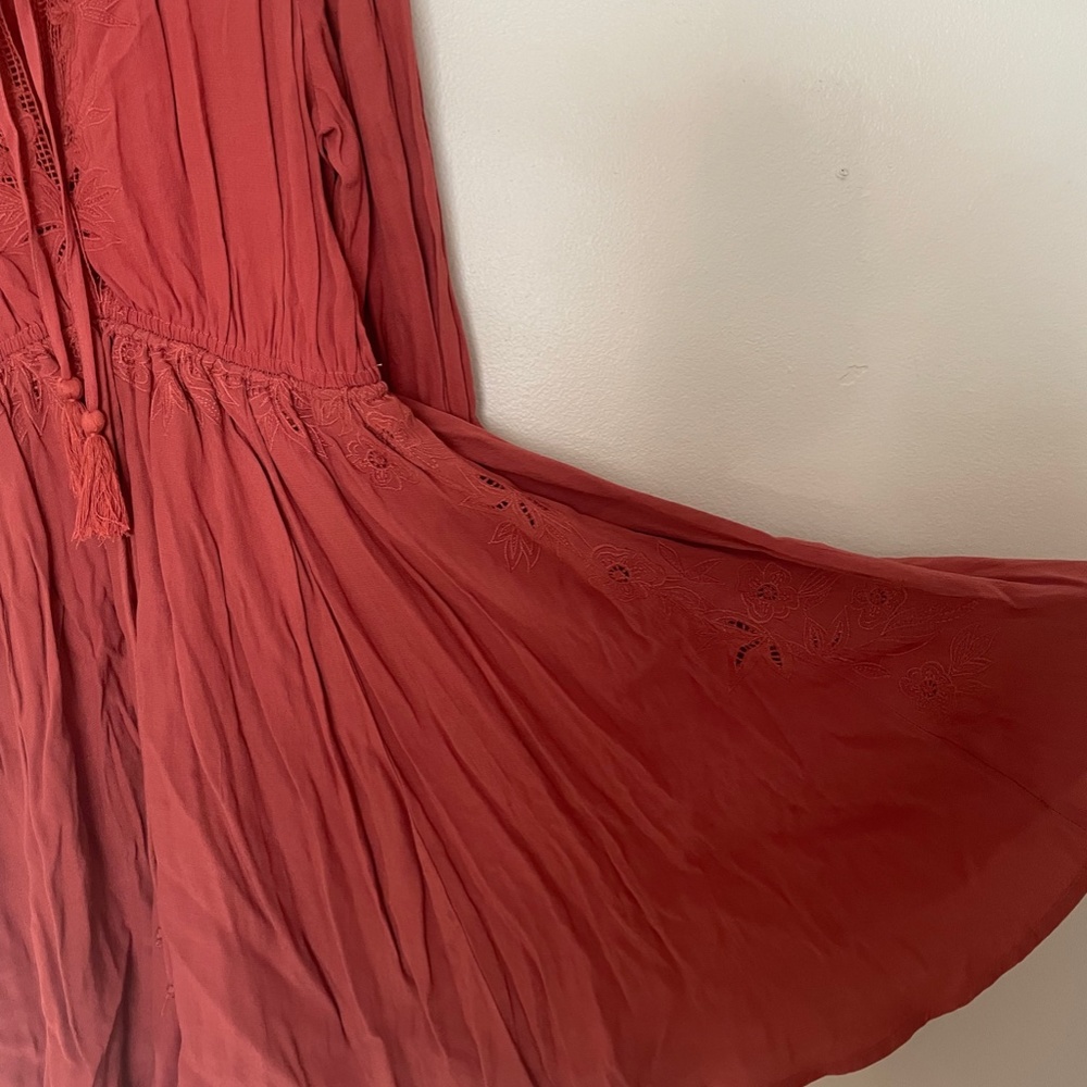 ASTR The Label - Picture 5 of 5